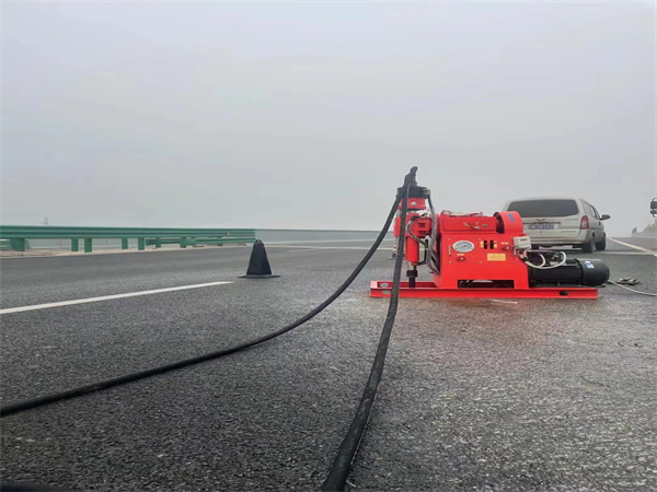 上犹马路路基路面开裂下沉注浆加固灌浆